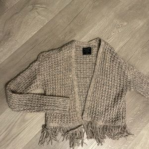 **NWT** Abercrombie & Fitch cropped fringe cardigan size xxs